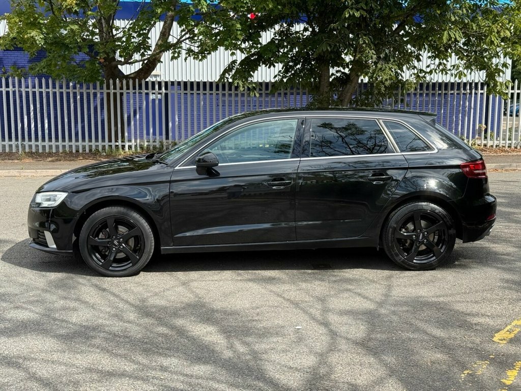 Audi A3 2L Sport Black #4