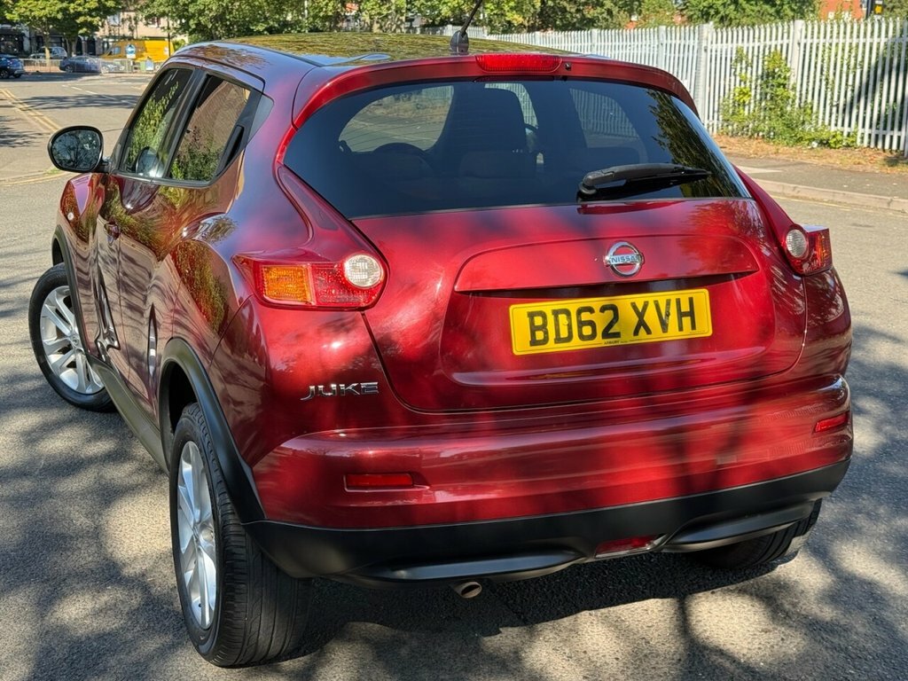 Nissan Juke 1.6L Acenta Premium Red #5