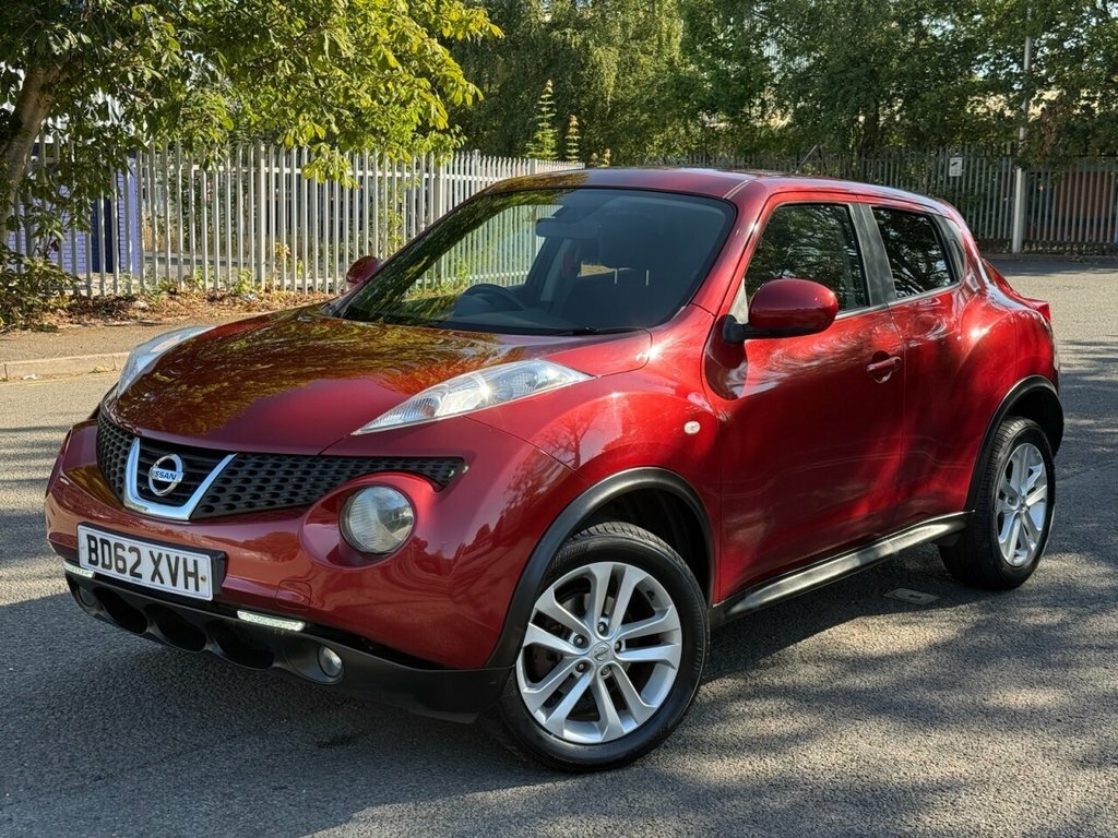 Nissan Juke 1.6L Acenta Premium Red #3