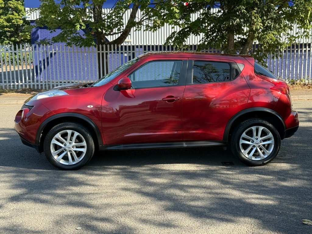 Nissan Juke 1.6L Acenta Premium Red #4