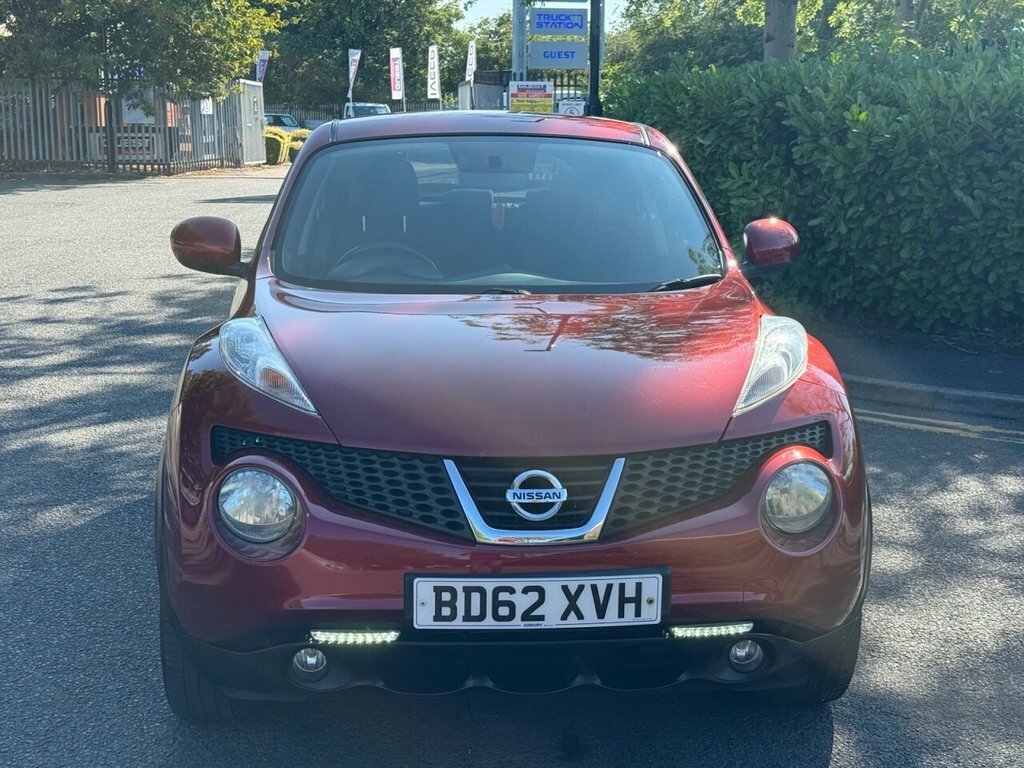 Nissan Juke 1.6L Acenta Premium Red #2