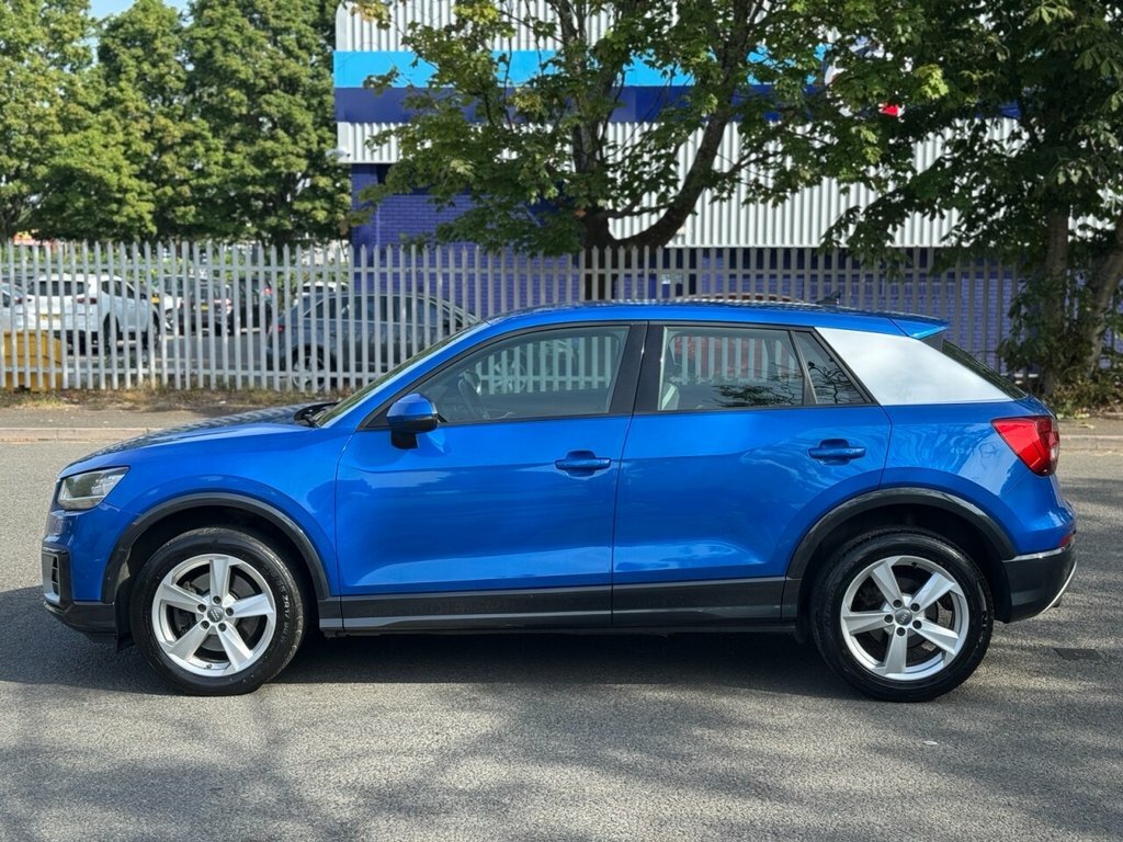 Audi Q2 1L Sport Blue #4