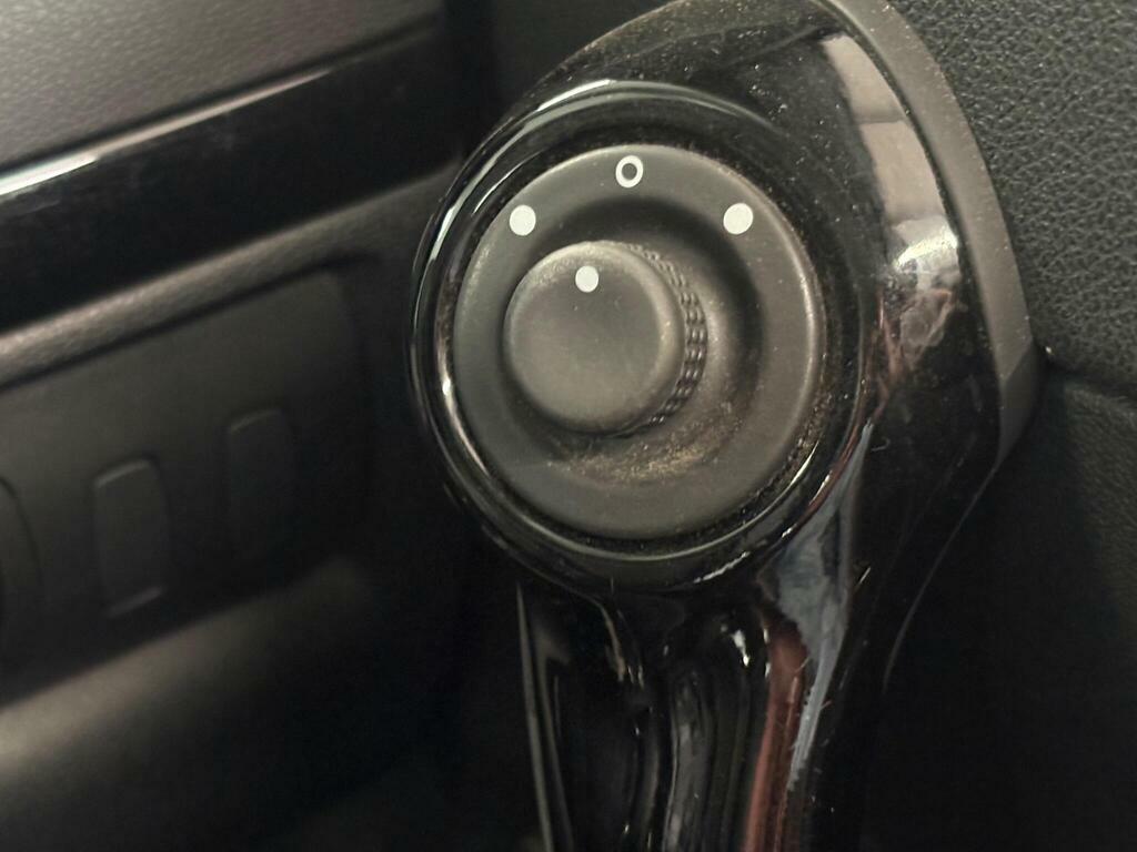 Renault Clio Hatchback 1.5 Dci Dynamique Tom Tom 2012 Black #38