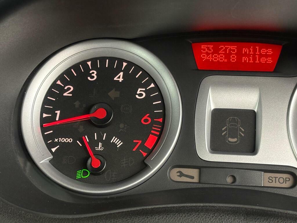 Renault Clio Hatchback 1.5 Dci Dynamique Tom Tom 2012 Black #31