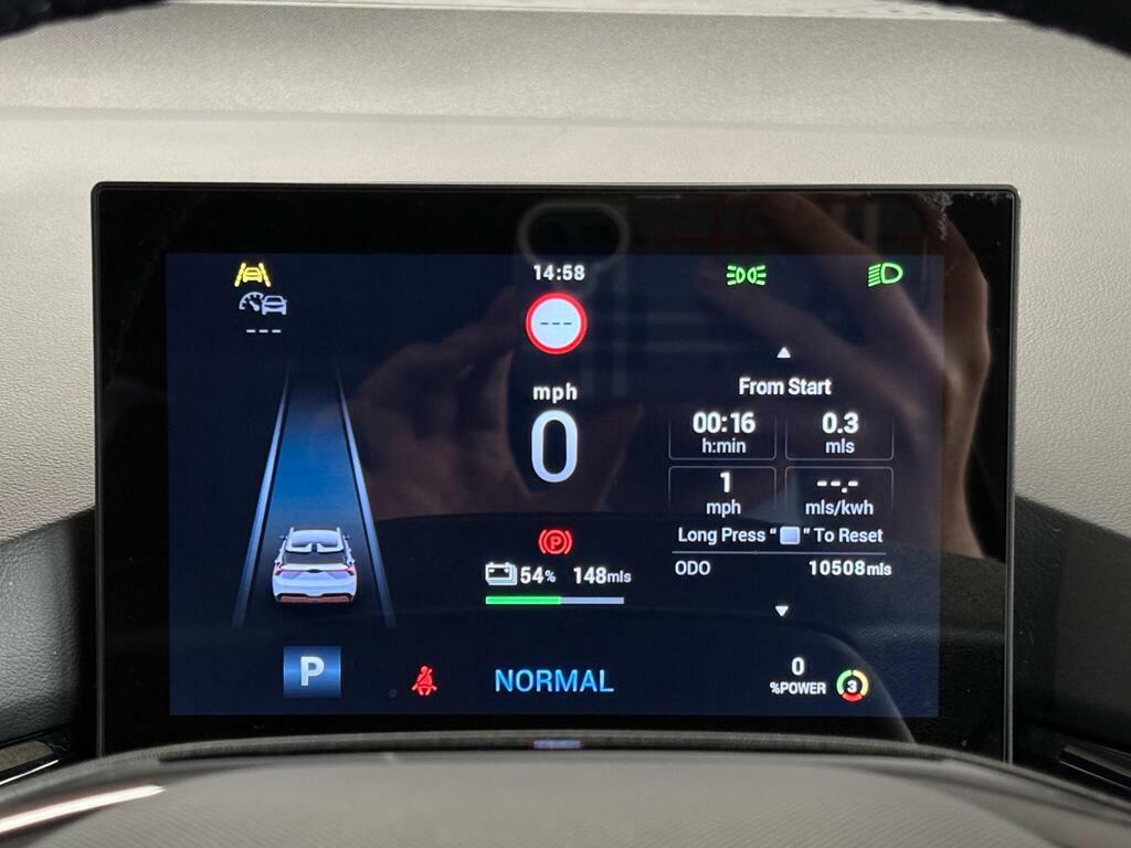 MG MG4 125Kw Se Ev 51Kwh White #32