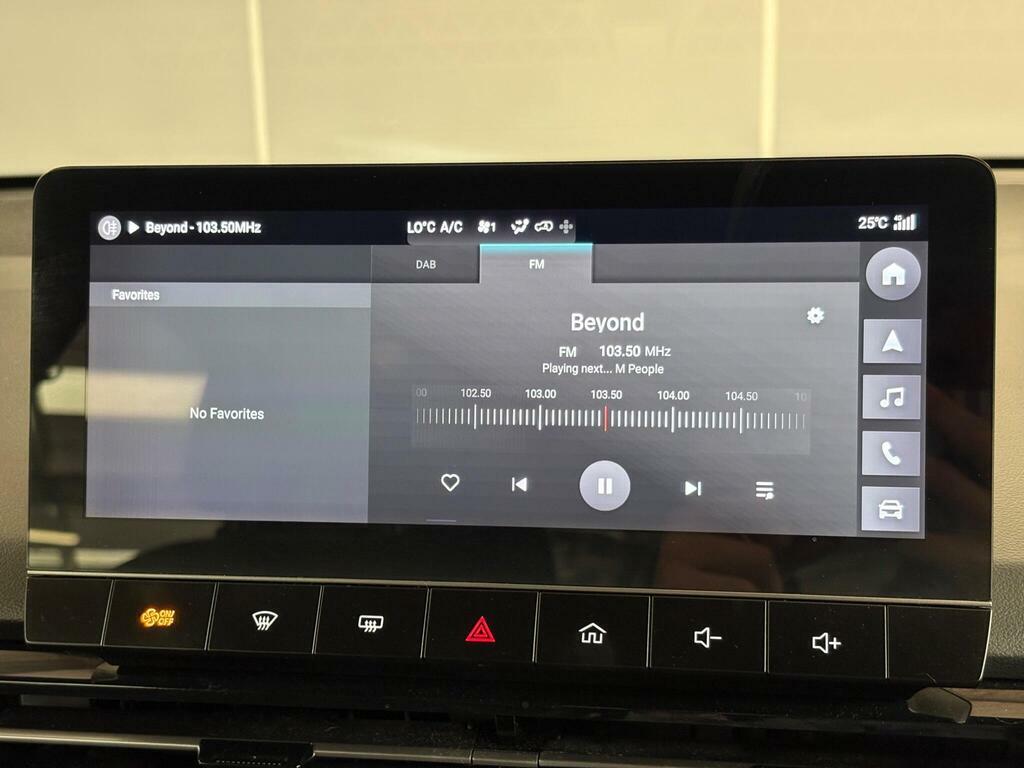 MG MG4 125Kw Se Ev 51Kwh White #34