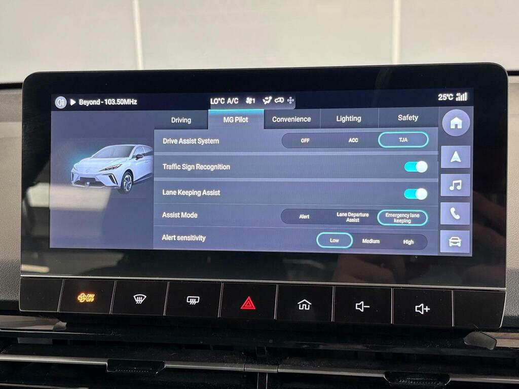 MG MG4 125Kw Se Ev 51Kwh White #41