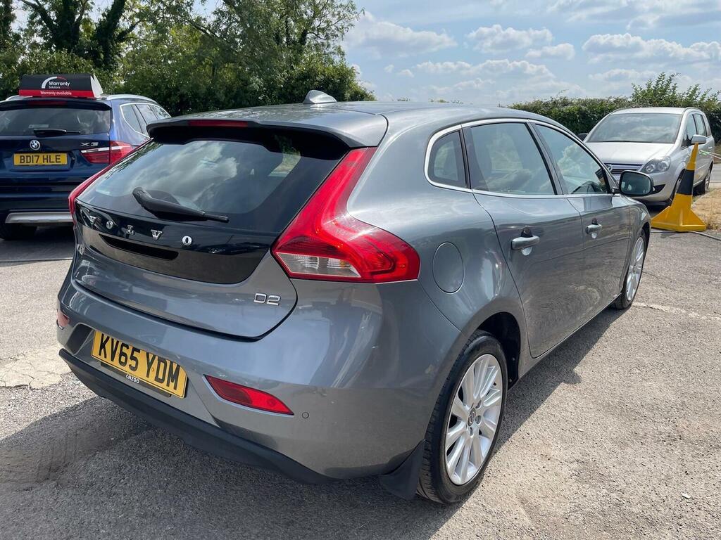 Volvo V40 T2 R-design White #9
