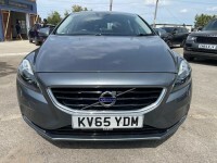 Volvo V40 T2 R-design White #38