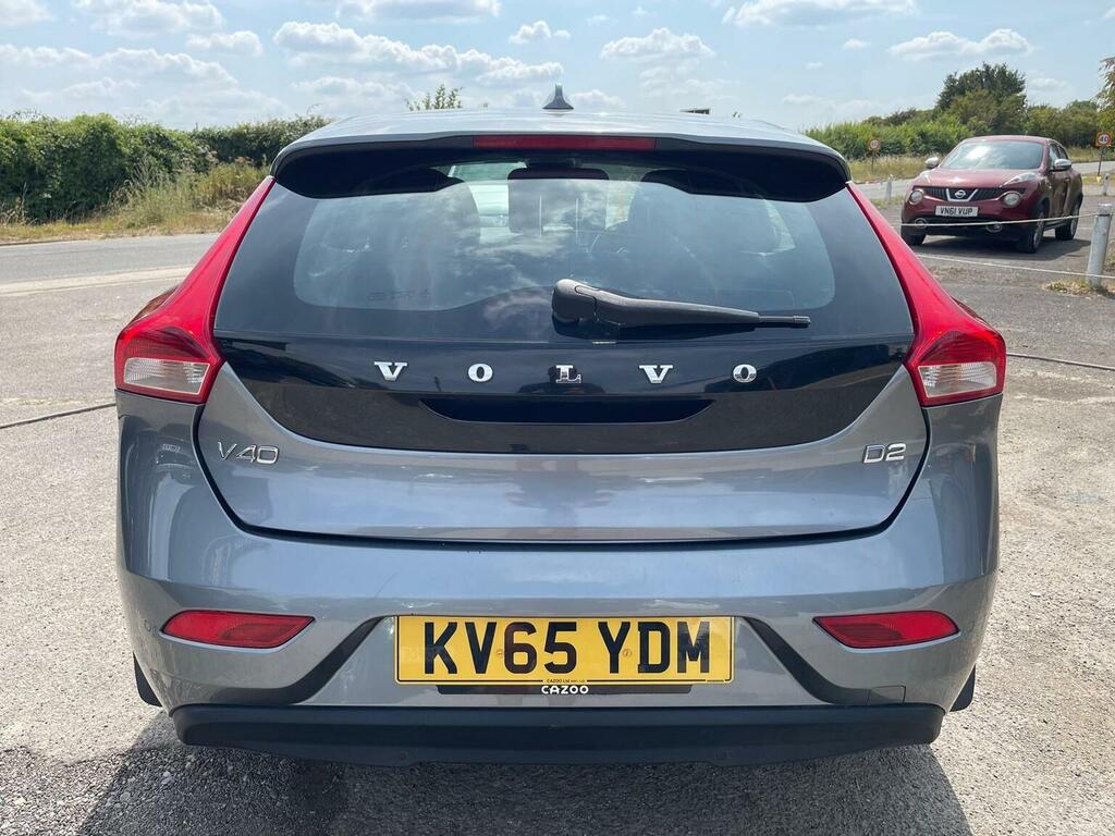 Volvo V40 T2 R-design White #7