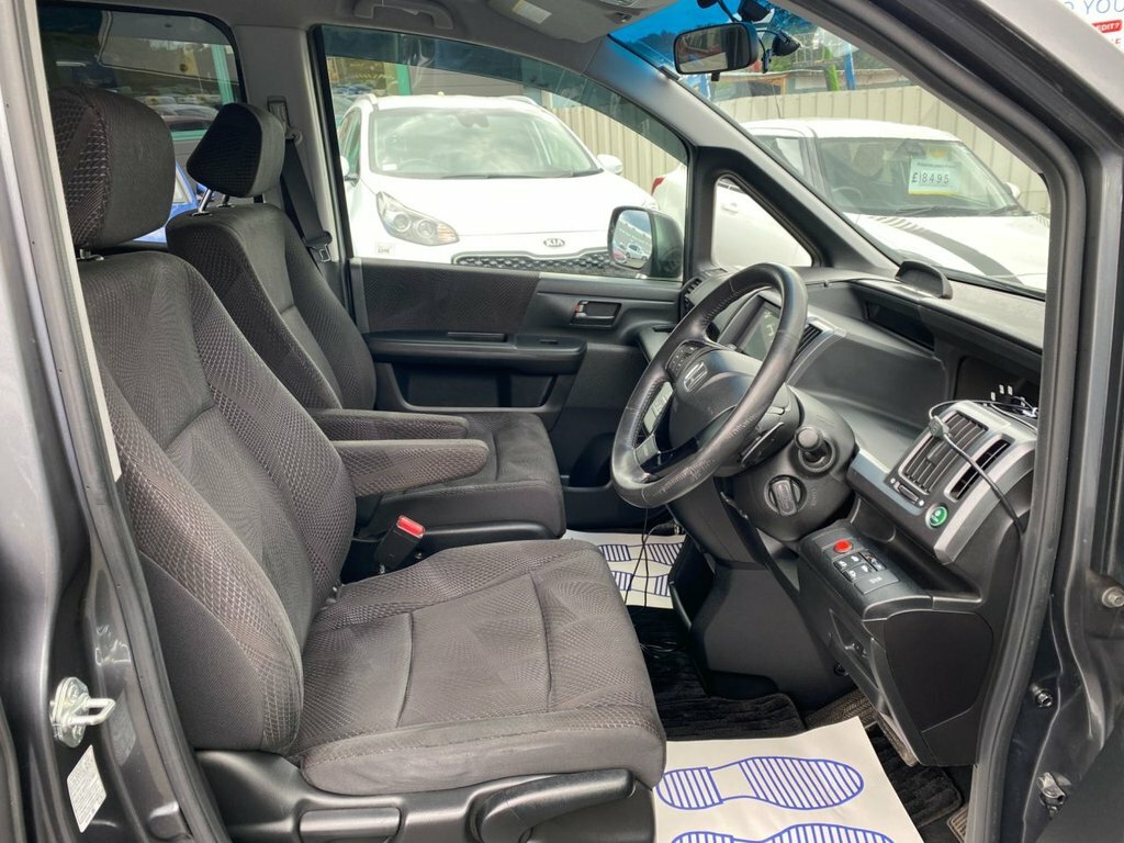 Honda StepWagon 2.0L Stepwagon 8 Seater Mpv Black #7