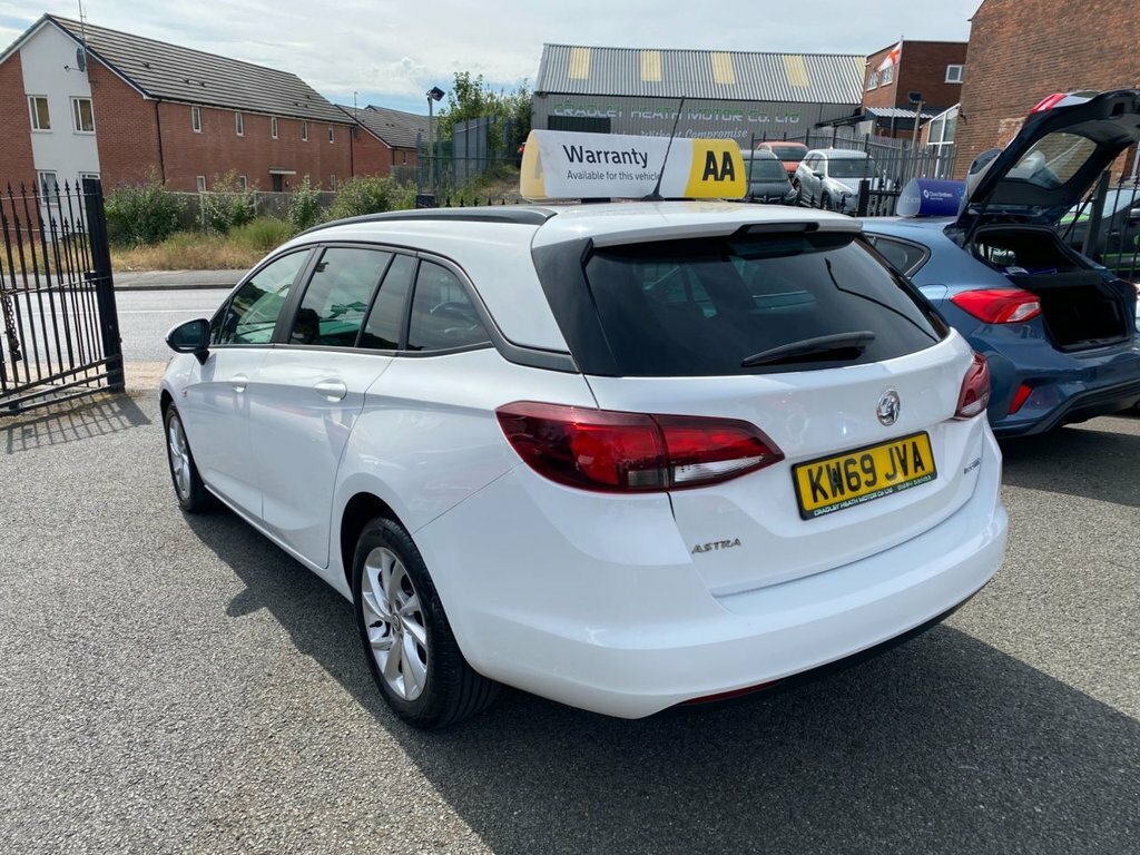 Vauxhall Astra 1L Design White #4