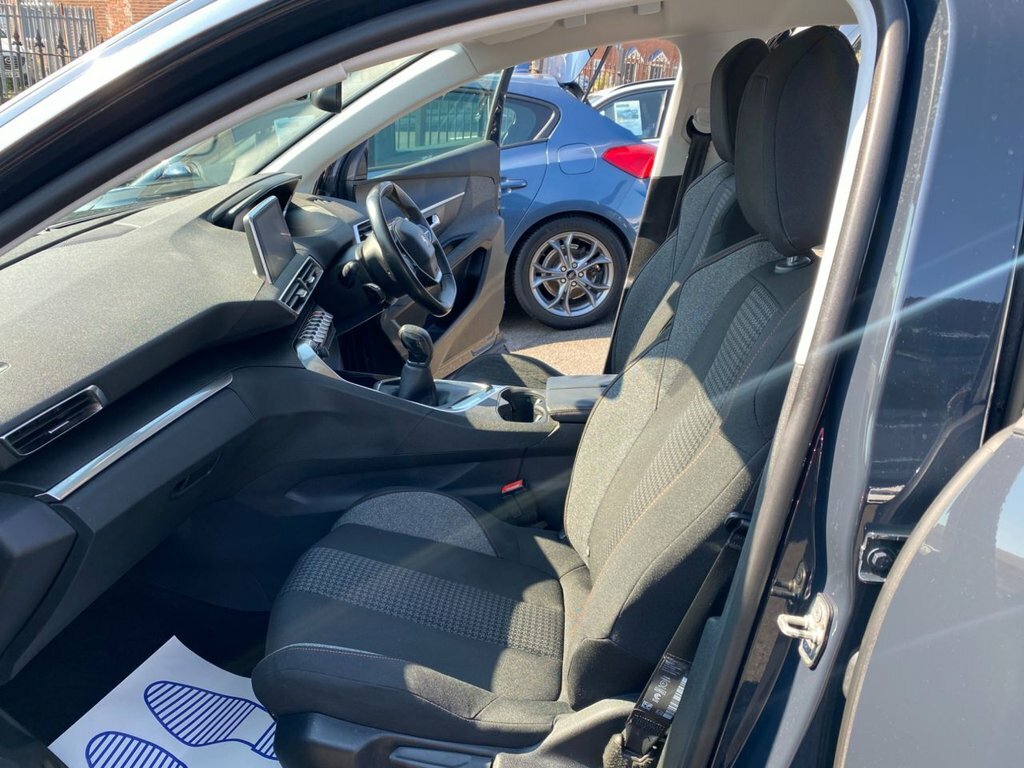 Peugeot 3008 3008 Gt Line Bluehdi Ss White #12