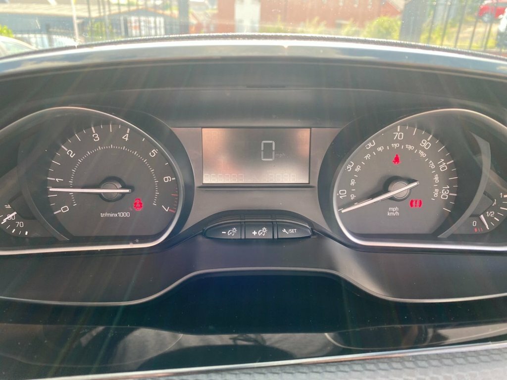 Peugeot 208 1.2 Puretech Signature Euro 6 Ss #10