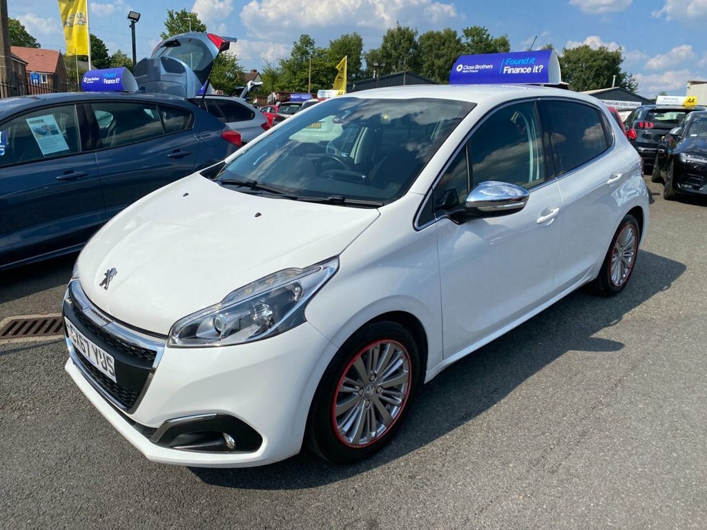 Peugeot 208 1.2L Allure White #3