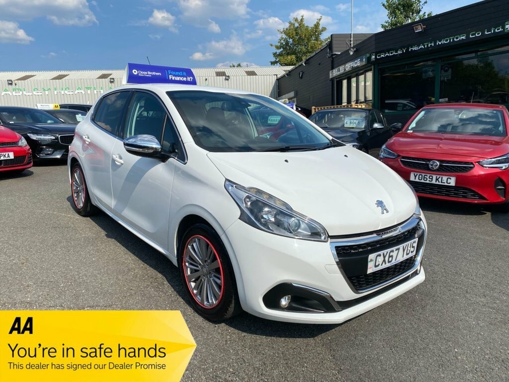 Peugeot 208 1.2L Allure White