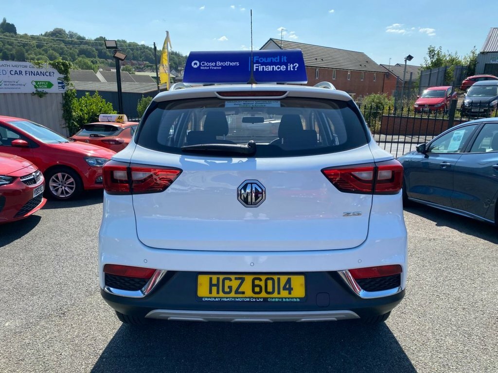 MG ZS 1.5L Excite White #5