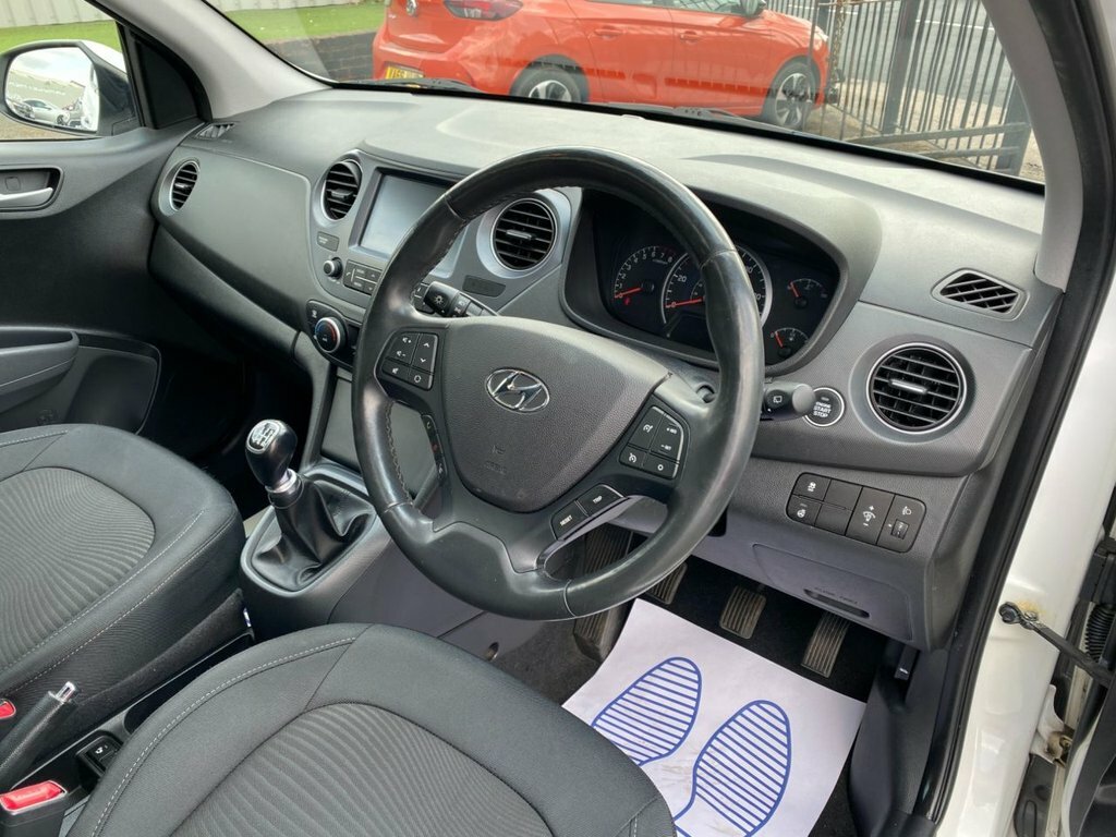 Hyundai I10 1.0 Se 2018 Red #8