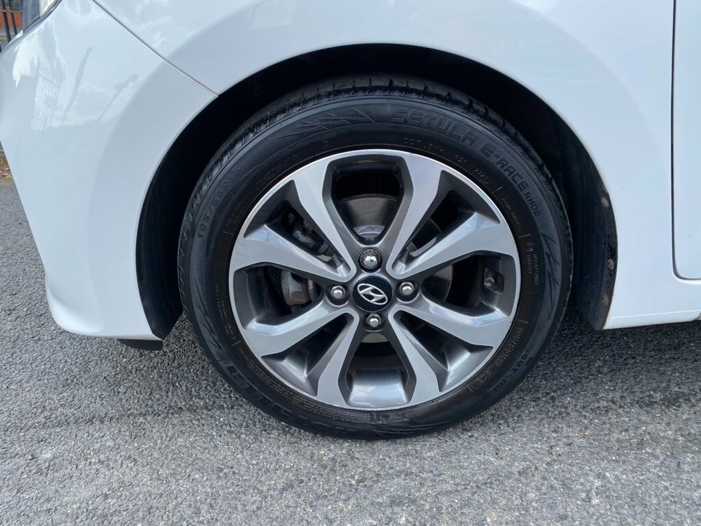 Hyundai I10 1.0 Se 2018 Red #16