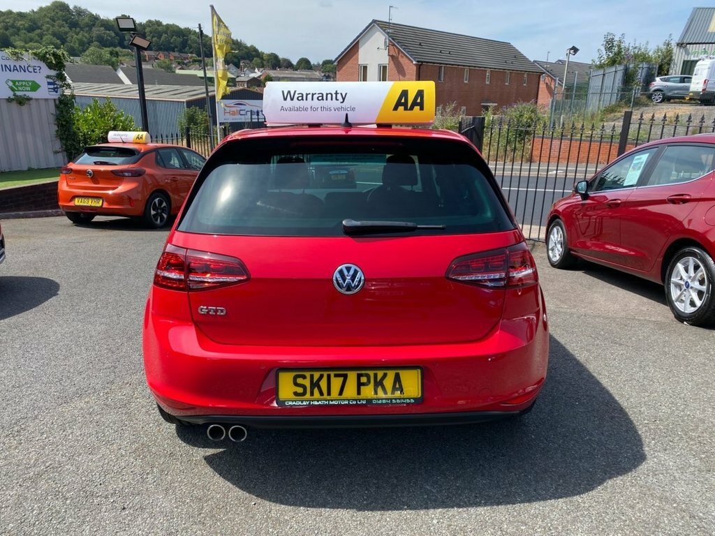 Volkswagen Golf 2L Gtd Red #5