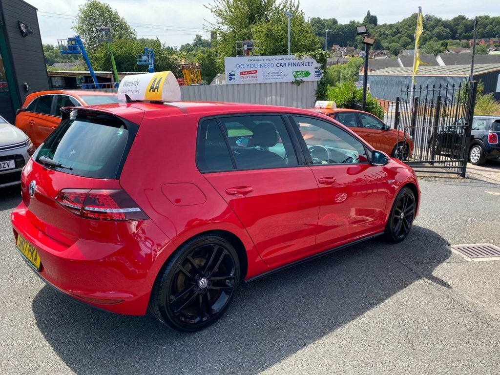 Volkswagen Golf 2L Gtd Red #6