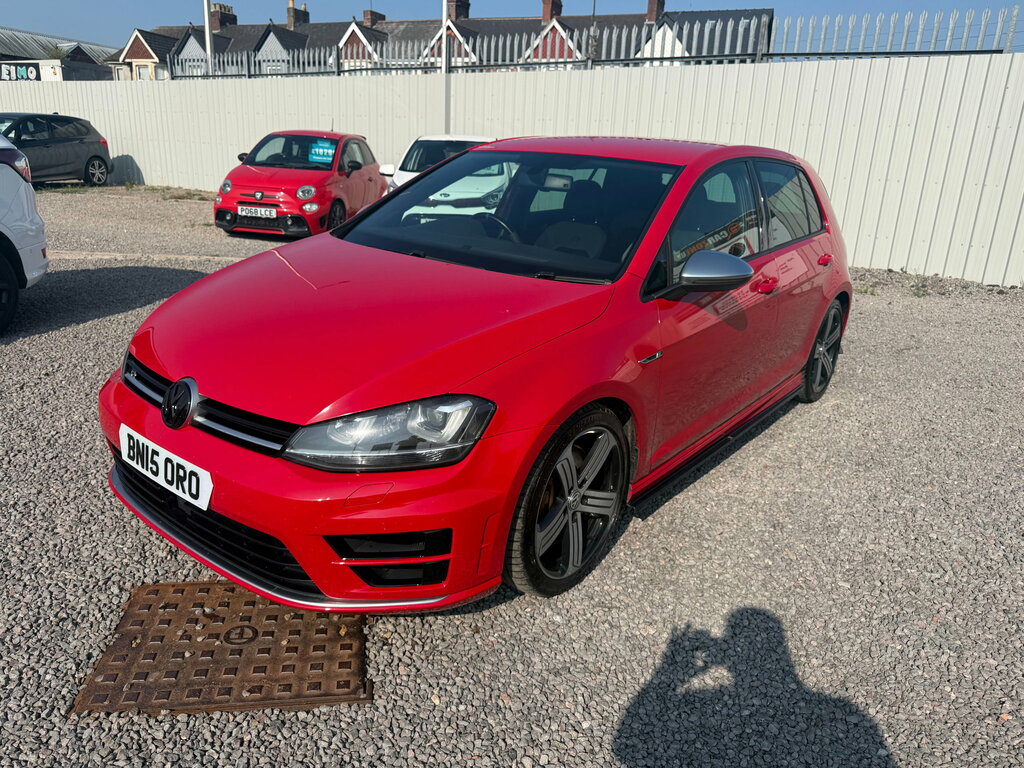 Volkswagen Golf Golf Hatchback BN15ORO Red #4