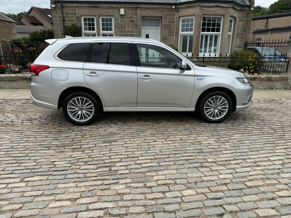 Mitsubishi Outlander Suv NX69YKT Silver #4
