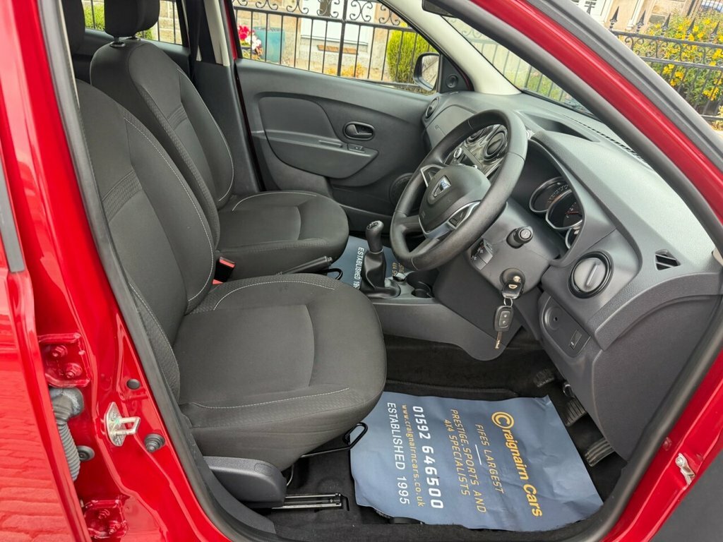Dacia Logan Estate Red #2