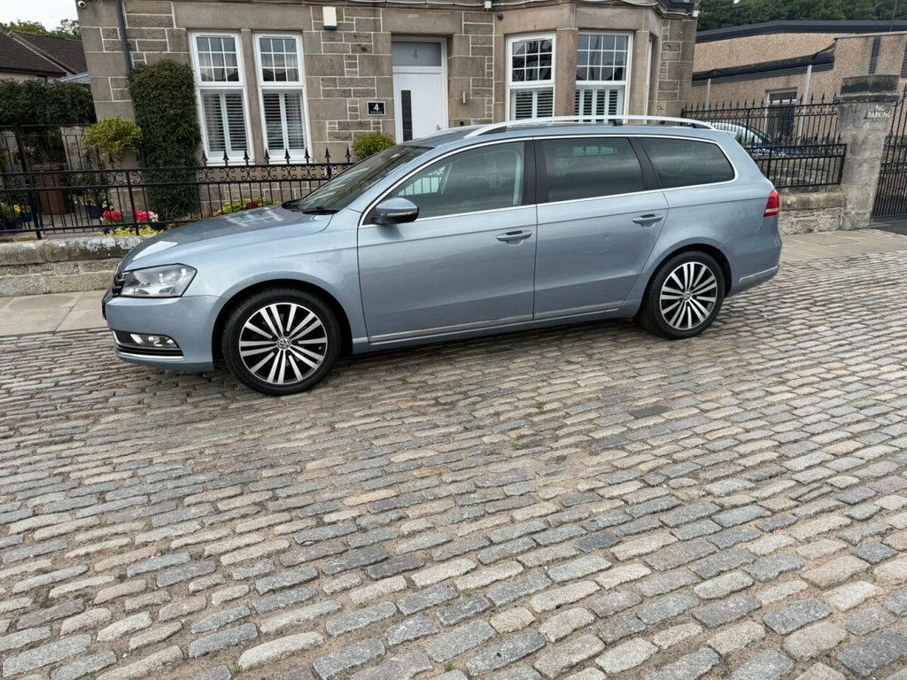Volkswagen Passat Estate Grey #6