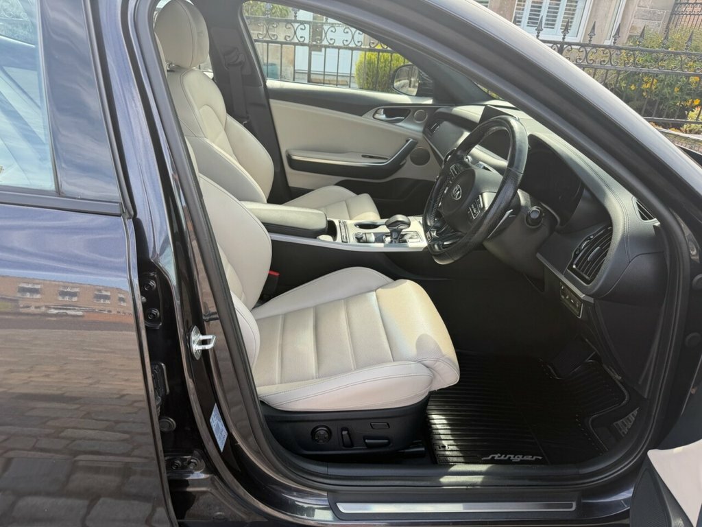 Kia Stinger Hatchback Grey #2