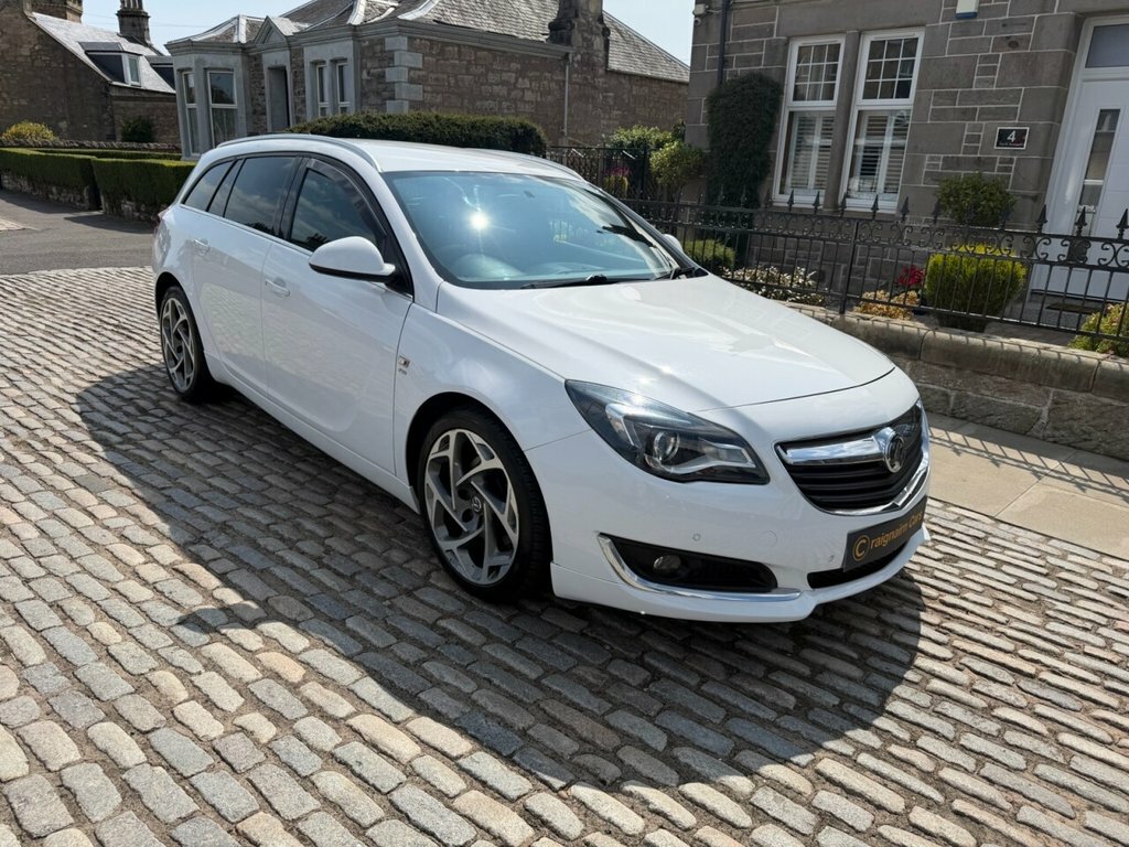 Vauxhall Insignia Estate White #4