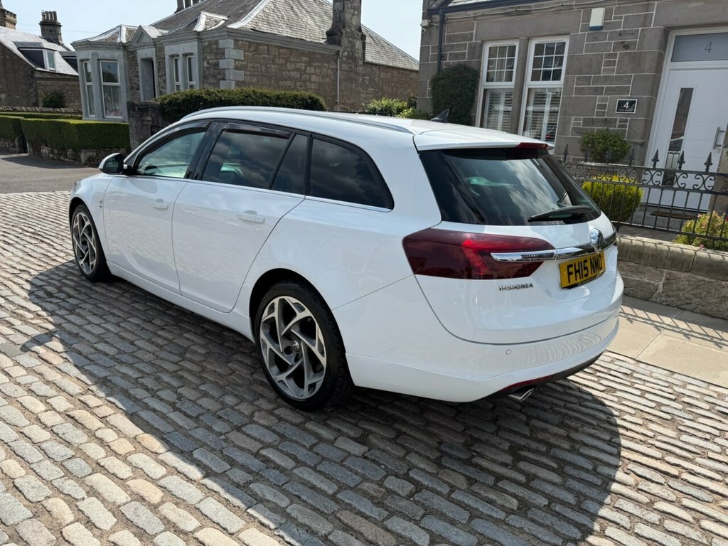 Vauxhall Insignia Estate White #6