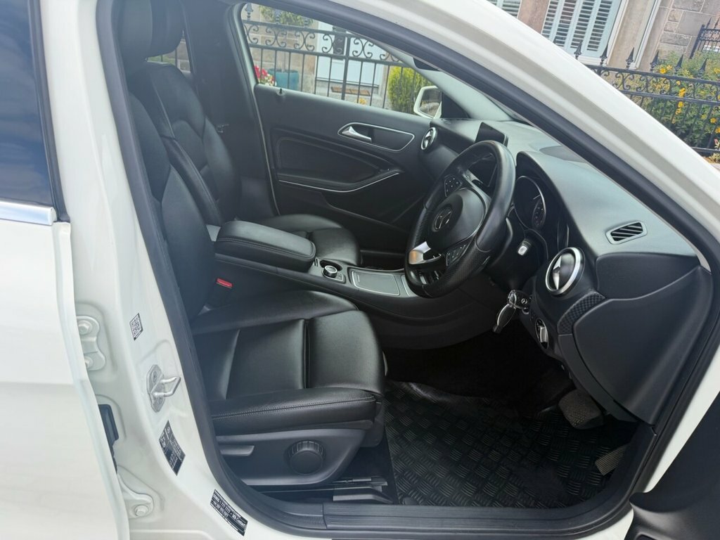 Mercedes-Benz A Class A 200 D Sport Premium White #2