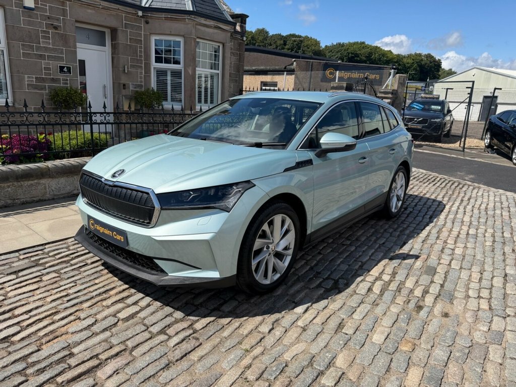 Skoda ENYAQ Suv Silver #3