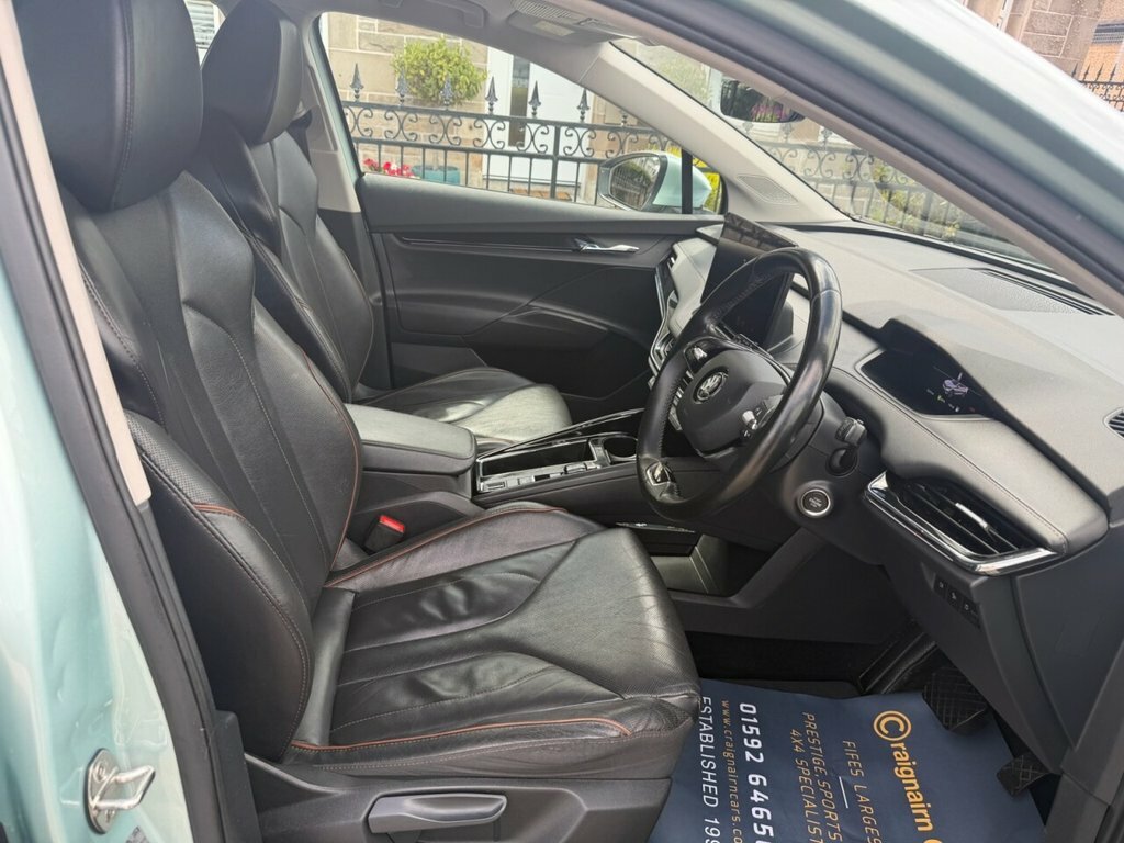 Skoda ENYAQ Suv Silver #2