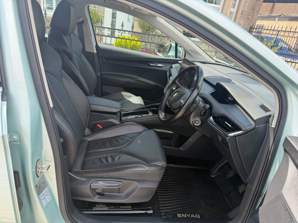 Skoda ENYAQ Suv Silver #2