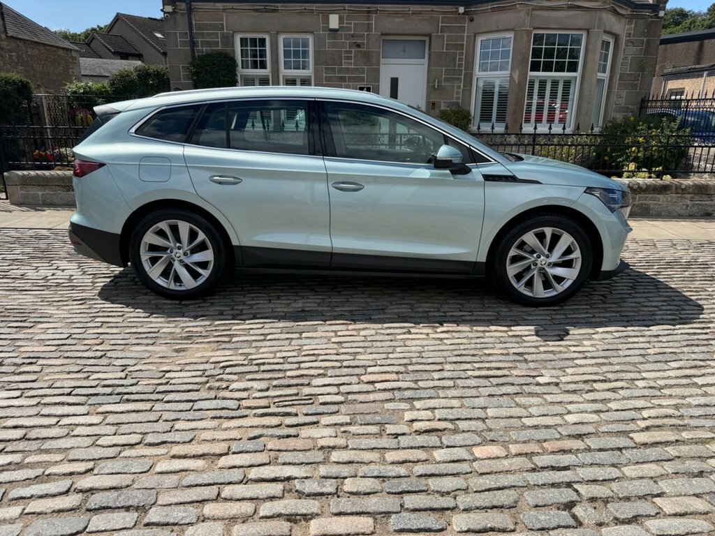 Skoda ENYAQ Suv Silver #4
