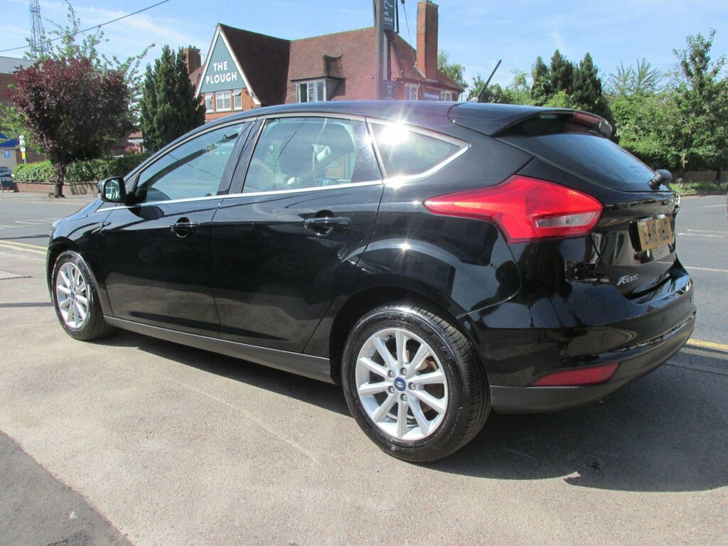 Ford Focus 1.0T Ecoboost Titanium Euro 6 Ss Black #4