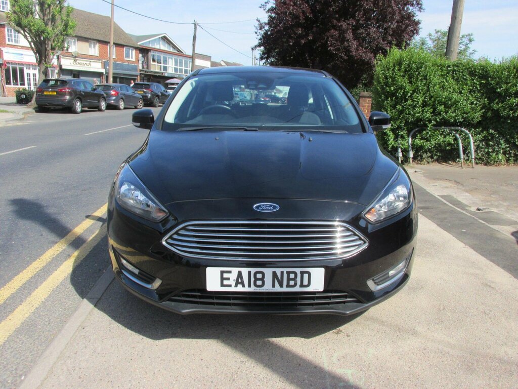 Ford Focus 1.0T Ecoboost Titanium Euro 6 Ss Black #2