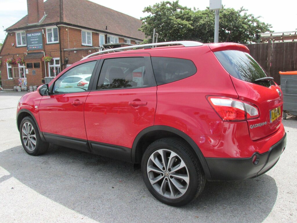 Nissan Qashqai+2 1.6 Tekna 2Wd Euro 5 Red #3