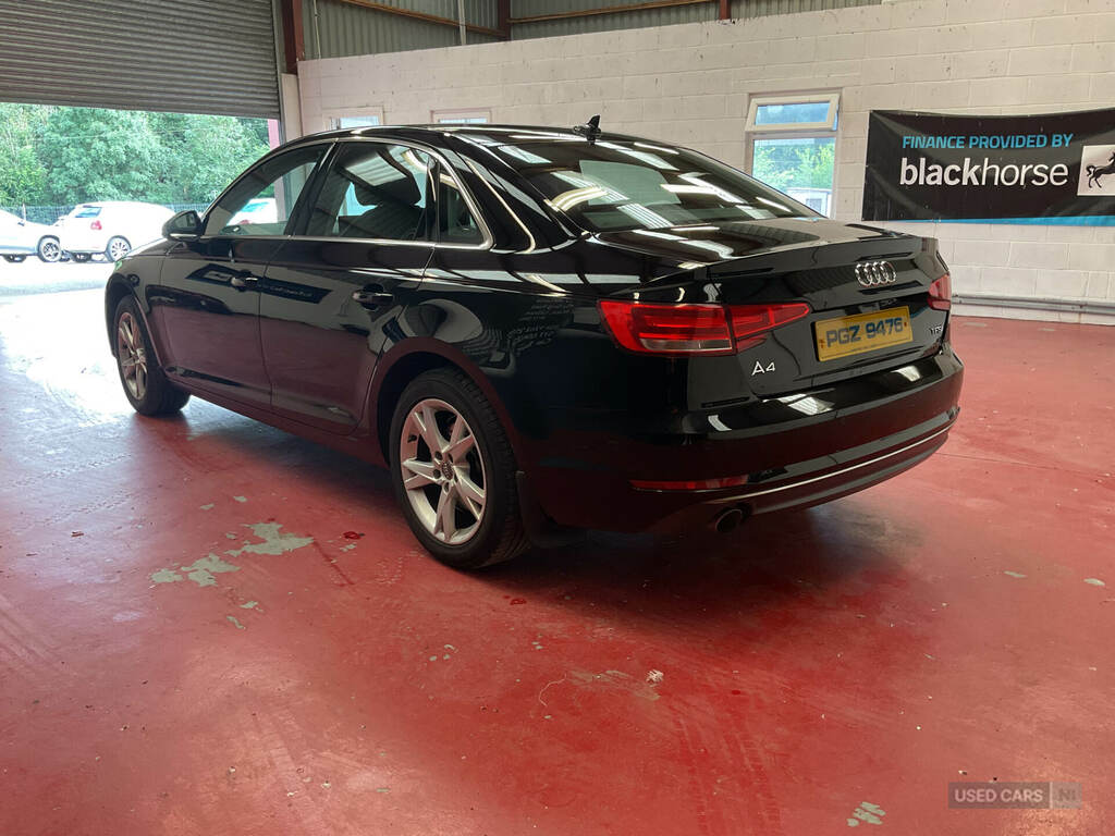 Audi A4 1.4T Fsi Sport Black #3