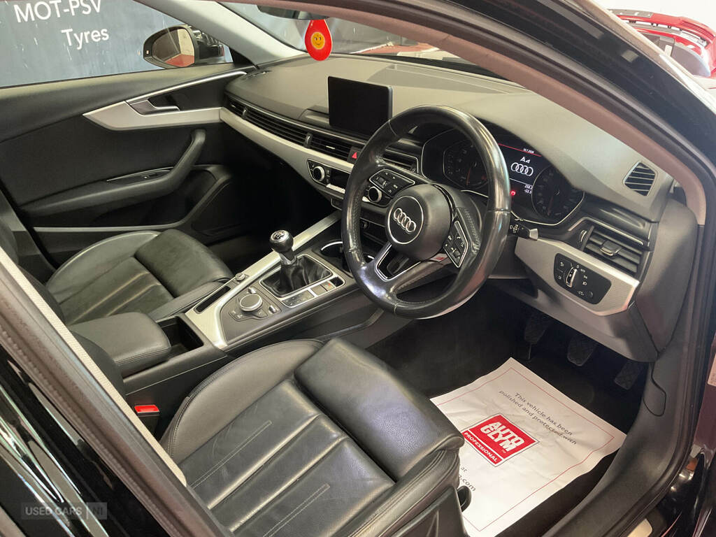 Audi A4 1.4T Fsi Sport Black #4