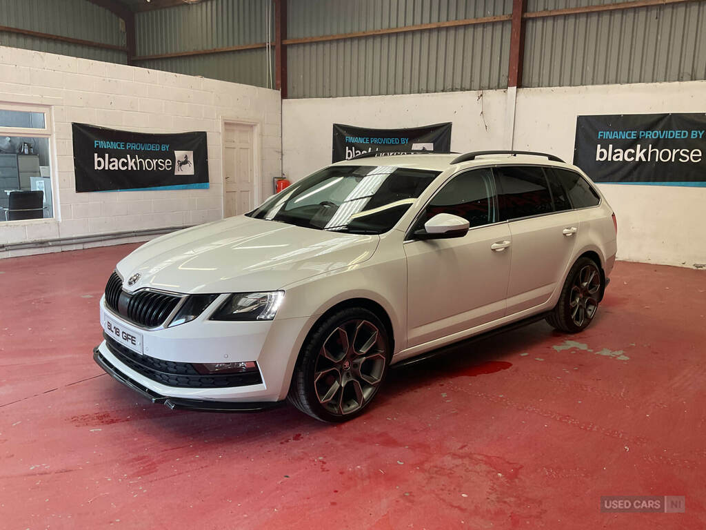 Skoda Octavia 1.6 Tdi Se Technology White #5