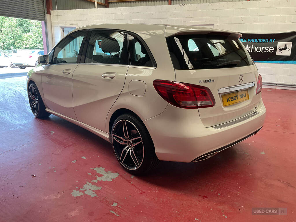 Mercedes-Benz B Class B180d Sport White #5
