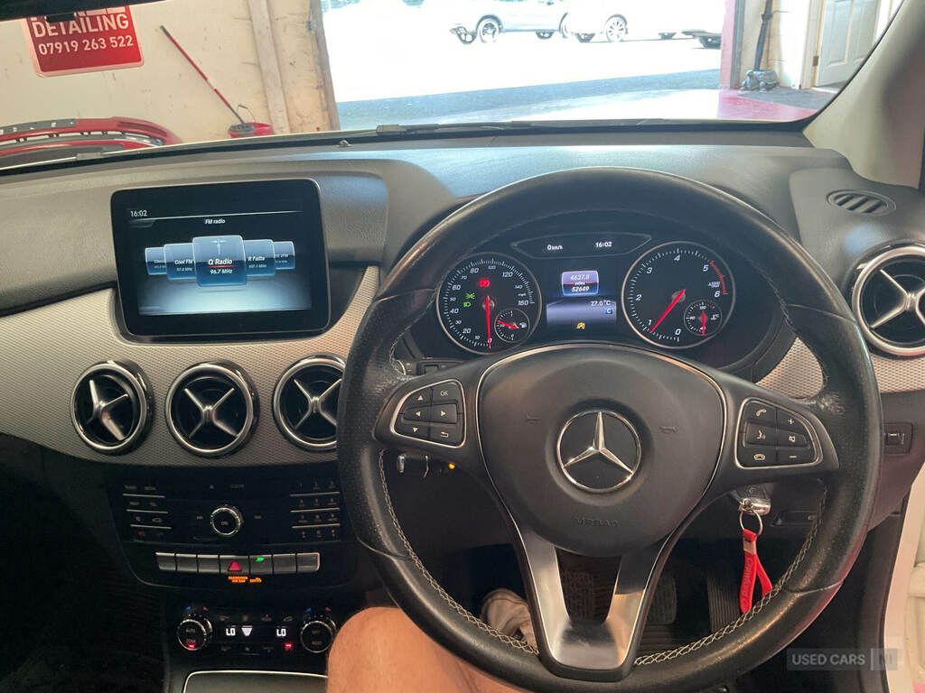 Mercedes-Benz B Class B 200 D Amg Black #8