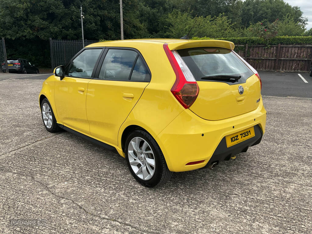 MG MG3 1.5 Vti-tech 3Form Sport Start Stop Yellow #4