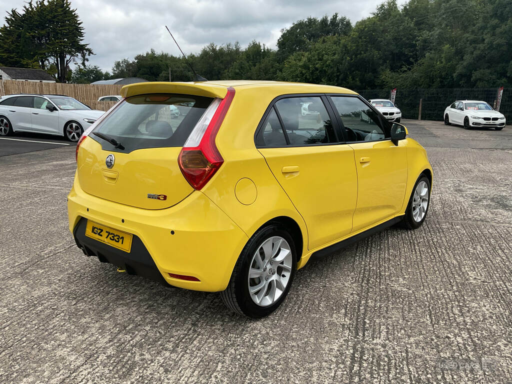 MG MG3 1.5 Vti-tech 3Form Sport Start Stop Yellow #2