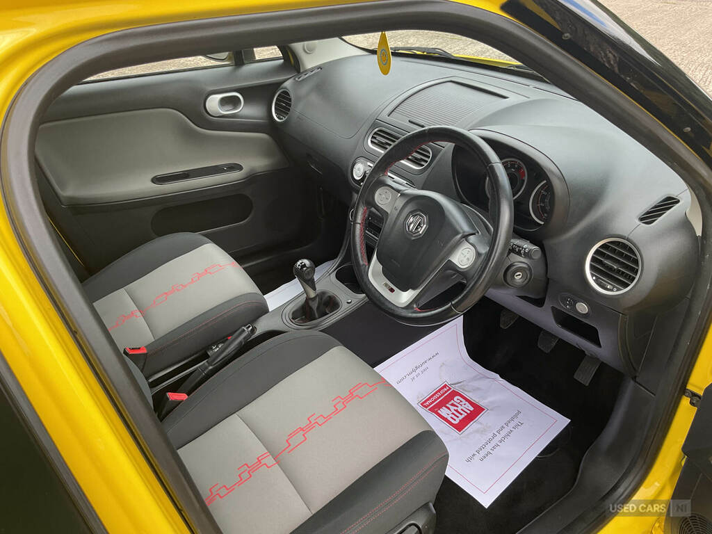 MG MG3 1.5 Vti-tech 3Form Sport Start Stop Yellow #5