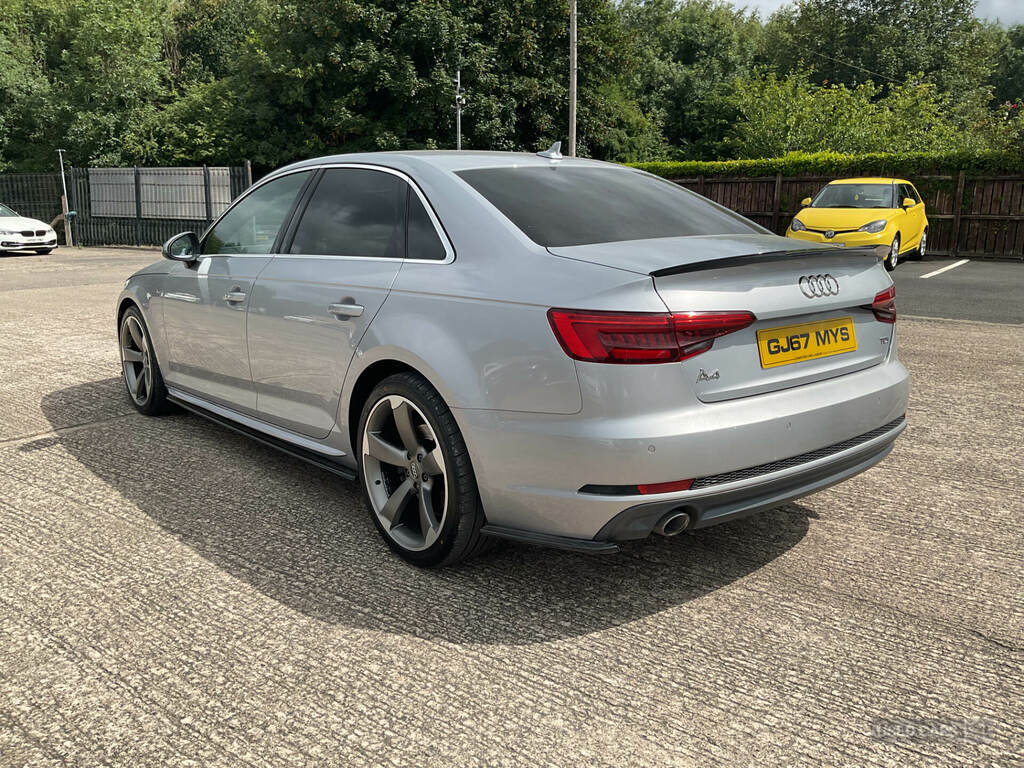 Audi A4 2.0 Tdi S Line Silver #4