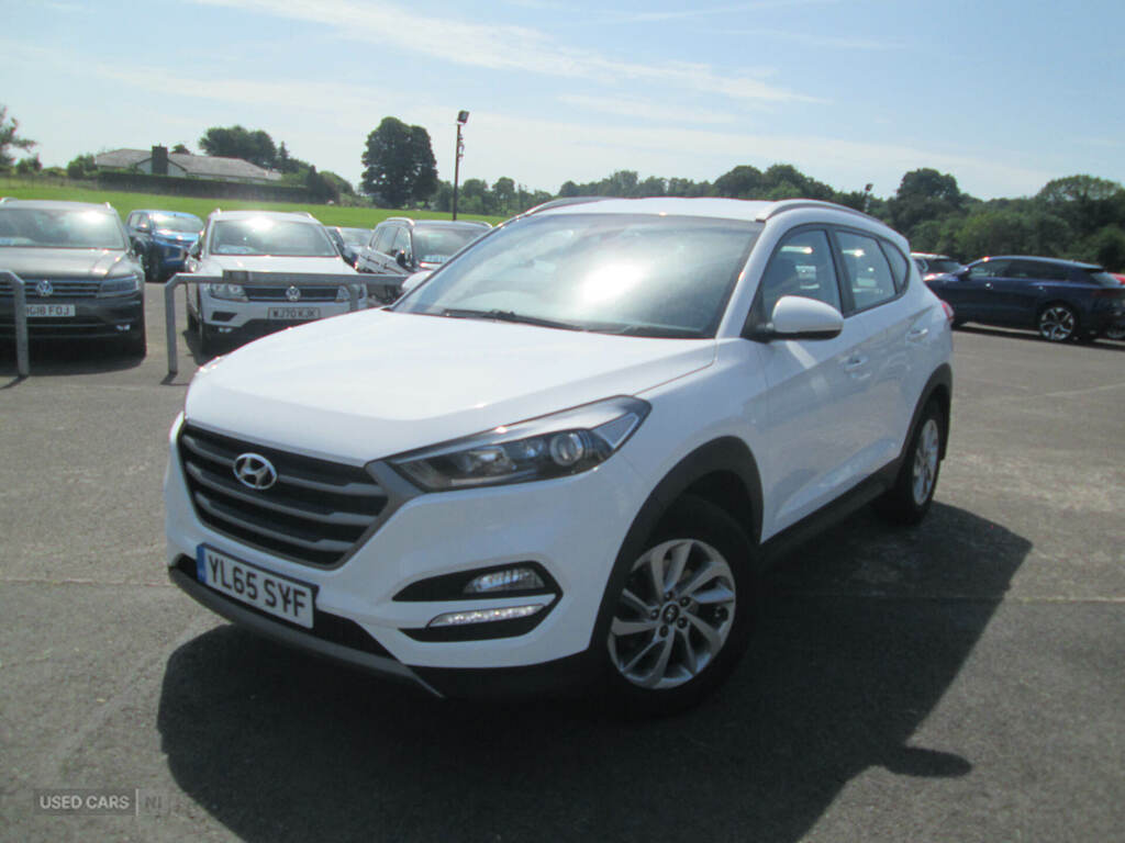 Hyundai Tucson 1.7 Crdi Blue Drive Se Nav 2Wd YL65SYF White #2